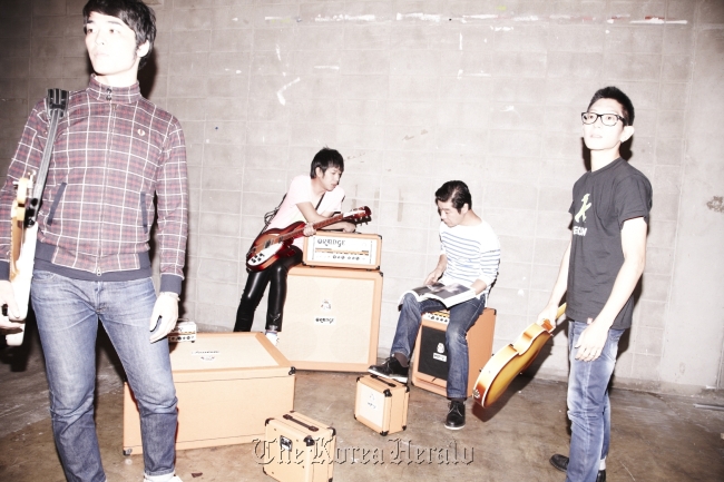 Members of the indie group “The Moonshiners,” one of the 11 indie rock groups to perform at the “Singing the Beatles” two-day concert.   Mapo Cultural Foundation