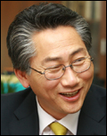 김영종(종로구청장)
김영종 서울 종로구청장 자서전 ‘건축쟁이…’ 출간