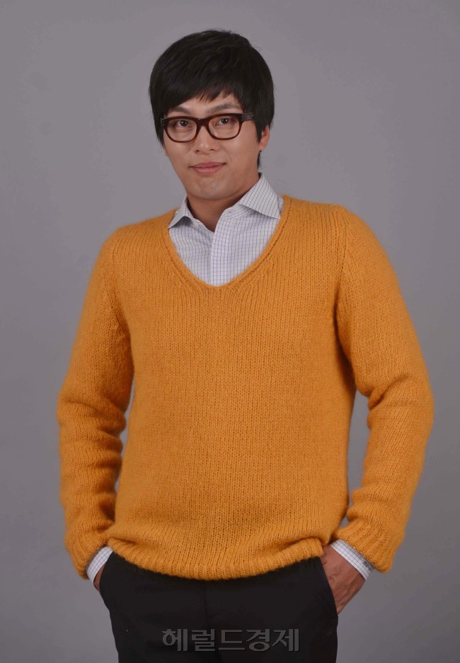 배우 윤희석 인터뷰.<br />이상섭 기자. babtong@heraldcorp.com 2012.10.15
배우 윤희석 인터뷰.
이상섭 기자. babtong@heraldcorp.com 2012.10.15
배우 윤희석 인터뷰.
이상섭 기자. babtong@heraldcorp.com 2012.10.15