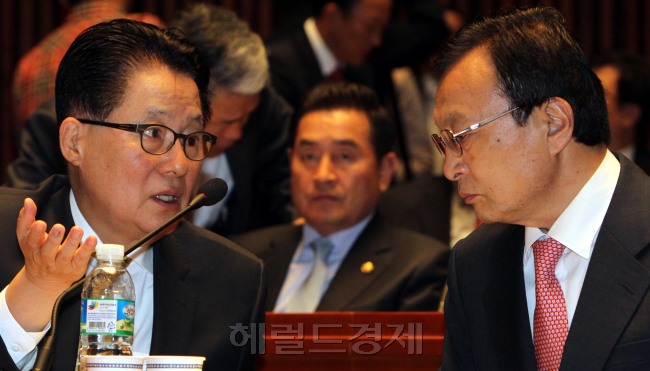 민주당 의원총회<br />박현구 기자/phko@heraldm.com