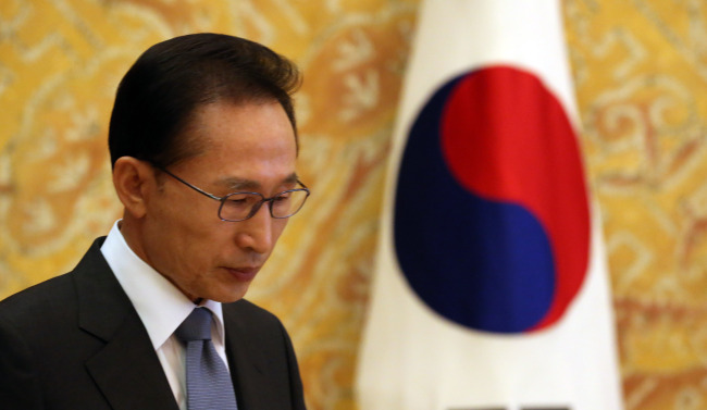 President Lee Myung-bak has had mixed assessments on his policy toward North Korea.   Yonhap News
