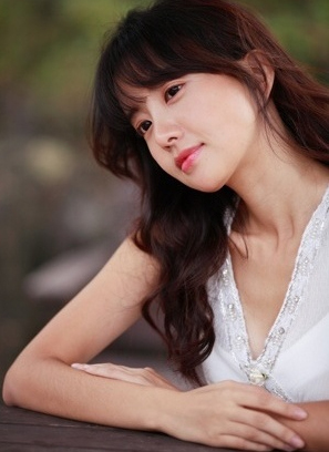 최지연(배우)
토니안 “최지연과 좋은 감정으로 만나고 있다”