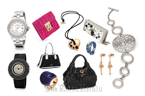 Mid-level luxury brand Folli Follie’s 2012 collection of watches, jewelry and bags.   China Daily