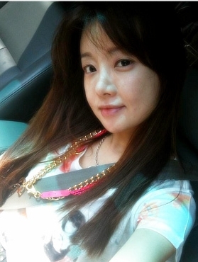 최지연(배우)
이 관계자는 “토니안이 최지연과 연애를 하는 것이 아니냐는 질문을 많이 받고 있는데 전혀 아니다. 내가 알... 연락 정도는 하는 것으로 알고 있지만 그걸로 연애를 한다는 것은 말도 안된다. 전혀 아니다”라고 강조했다. 앞서 한 매체는 토니안과 최지연이 ‘짝’ 방송 이후 한 달째 좋은 만...