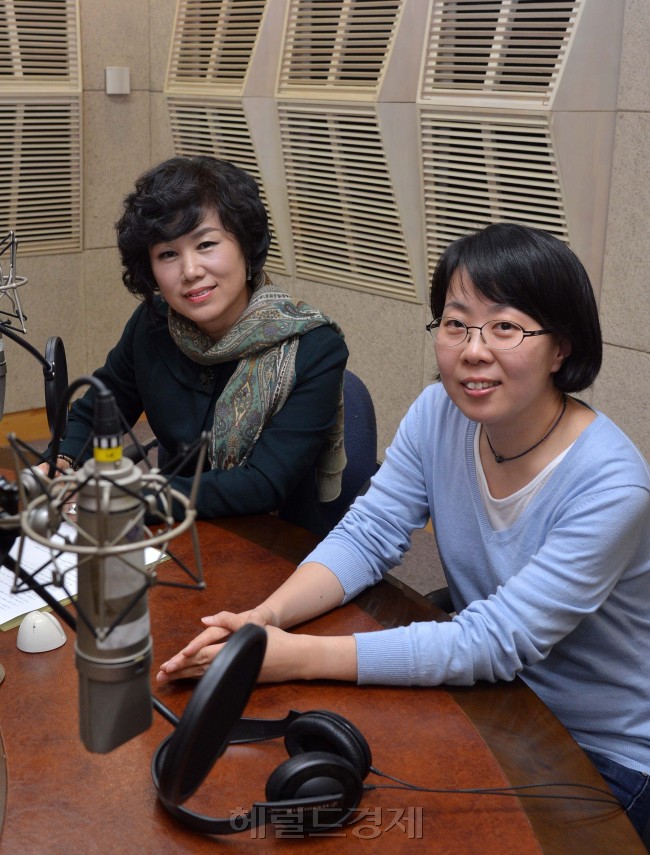 KBS클래식FM 이미선 아나운서 인터뷰.<br />이상섭 기자. babtong@heraldcorp.com<br />2012.10.18
KBS클래식FM 이미선 아나운서 인터뷰.
이상섭 기자. babtong@heraldcorp.com
2012.10.18
KBS클래식FM 이미선 아나운서 인터뷰.
이상섭 기자. babtong@heraldcorp.com
2012.10.18