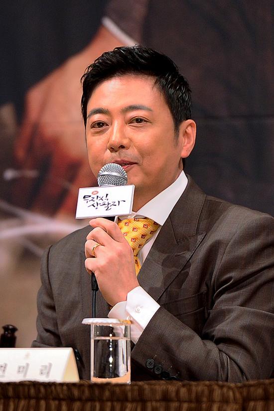 윤다훈(배우)
‘무자식 상팔자’ 윤다훈 “견미리, 아내처럼 잘 챙겨준다”
