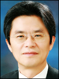 김윤신(한양대 고령사회연구원장)
한양대 고령사회연구원(원장 김윤신ㆍ사진)은 23일 오전 7시 30분부터 임페리얼팰리스호텔에서 세계적인 암 진단관리 권위자 김의신 석좌교수(가천의대)를 초청해 ‘100세시대 암예방 관리’라는 주제로 포럼을 개최했다.