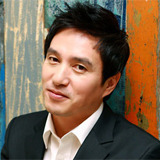 조재현(배우)
배우 조재현(47ㆍ사진)이 연극의 메카 대학로의 극장주가 된다. 조재현은 서울시 종로구 동숭동에 지하 5층, 지상 6층짜리 공연장을 짓고 있다. 대지 940㎡(약 284.35평), 건축면적 469.73㎡(142.09평), 연면적 4986.51㎡(1508.41평)에 이르는 중극장 규모다.