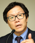 변동식(기업인/헬로비전 대표)
변동식 헬로비전 대표<사진>는 지난 24일 가진 상장 간담회에서 “가입자당 평균매출(ARPU) 증대와 함께 회사의 재무구조를 해치지 않는 범위 내에서 M&A를 통한 성장도 지속적으로 추진할 계획”이라고 밝혔다.