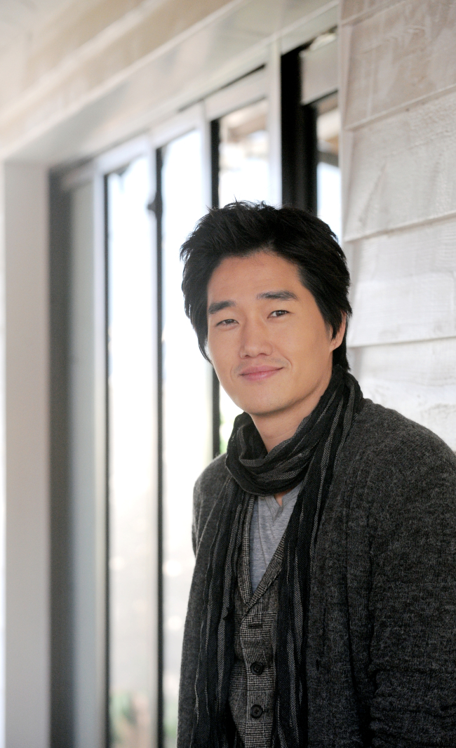 영화 ' 순정만화' 주연 배우 유지태 인터뷰/ 안훈기자 rosedale@ 2008.11.21
영화 ' 순정만화' 주연 배우 유지태 인터뷰/ 안훈기자 rosedale@ 2008.11.21
영화 ' 순정만화' 주연 배우 유지태 인터뷰/ 안훈기자 rosedale@ 2008.11.21