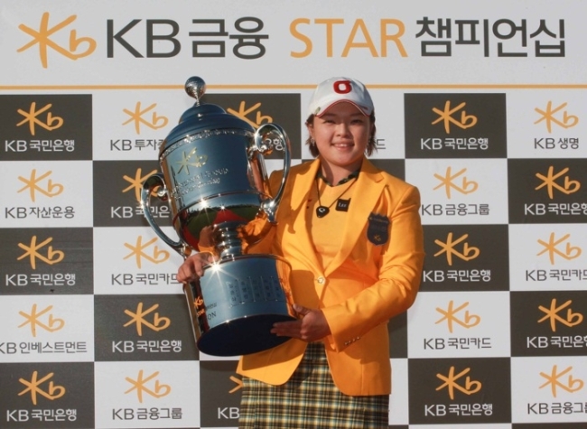 장하나(골프선수)
*골프/‘미완의 대기’ 장하나 데뷔 첫승=초등학교때부터 거물로 주목, 장타력 뛰어나지만, 자만심에 숏게임 약해 문턱에서 계속 좌절