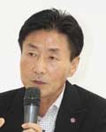 최병렬(기업인/이마트 대표이사)
최병렬 이마트 대표이사…녹색성장 국민훈장 동백장