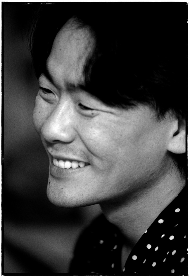 김광석(가수)
11월의 첫날 우리 곁을 떠난 가객 유재하(1987년)와 김현식(1990년), 아직도 우리 가슴 속에 살아있는 김광석(1996년 1월)과 이영훈(2008년 2월)의 노래가 서울 정동길에 울려퍼진다. 11월 1~3일 서울 중구 정동길 일원에서 열리는 ‘KT&G와 함께 하는 제14회 정동문화축제’(주최 경향신문사, 후원 농협·강북삼...