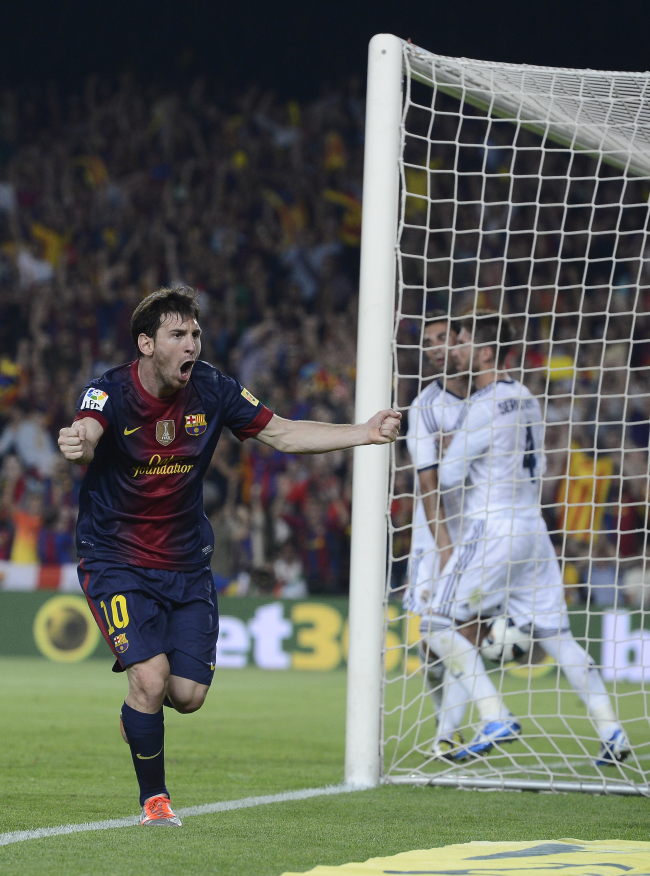리오넬 메시(Lionel Messi/축구선수/FC바르셀로나)
<YONHAP PHOTO-0246> FC Barcelona's Lionel Messi, from Argentina reacts after scoring against Real Madrid during a Spanish La Liga soccer match at the Camp Nou stadium in Barcelona, Spain, Sunday, Oct. 7, 2012. (AP Photo/Manu Fernandez)/2012-10-08 07:13:52/ <저작권자 ⓒ 1980-2012 ㈜연합뉴스. 무단 전재 재배포 금지.>
Lionel Messi has been scoring almost at will for Barcelona in the Spanish league.
AP-Yonhap News