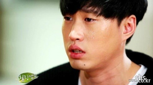 타블로(이선웅/가수/에픽하이)
그를 지켜준 또 한 사람인 아버지는 세상을 떠났다. 이미 법원에서는 타블로 부친의 죽음을 두고 ‘타진요 스트레스’의 영향이 크다고까지 했다. 시간은 길이를 더해...도 부족했다. 타진요와 한창의 공방을 이어가던 중 타블로는 올 3월 아버지를 잃었다. 타블로의 아버지가 쓰러지셨던 것은 타진요 재판이 쓰러지던 날이었다.