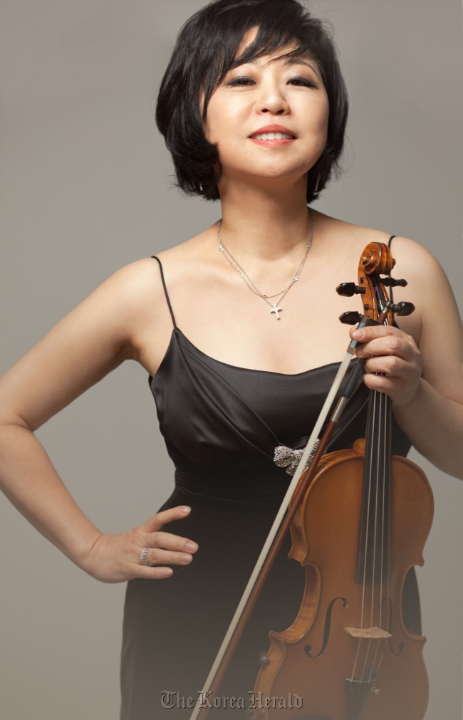 이성주(바이올리니스트)
Lee Sung-ju.   Courtesy of Joy of Strings
