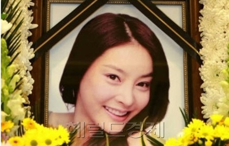 장자연(배우/모델)
온9일오전11시/한국 현대사를 뒤흔든 폭로사건