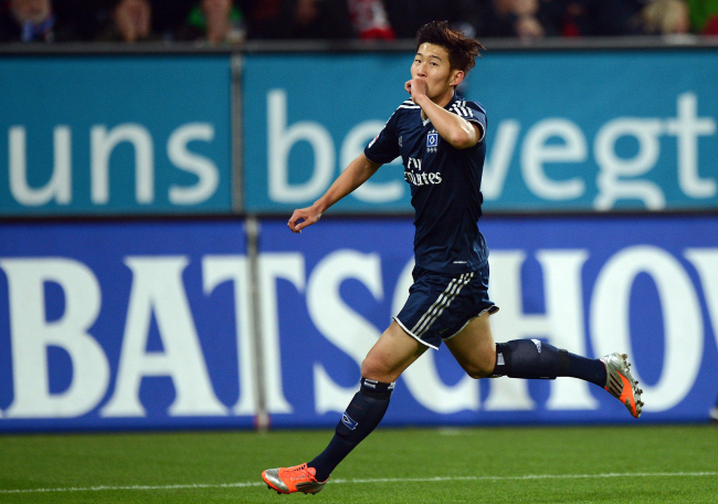 손흥민(축구선수/함부르크SV/FW)
Hamburg’s Son Heung-min celebrates his goal against Ausgburg last month.   Penta-Yonhap News