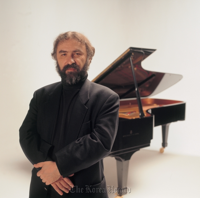 Radu Lupu.   Courtesy of Mast Media