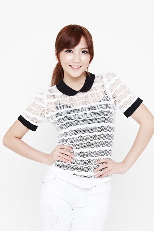강지영(가수/카라)
걸그룹 카라의 강지영이 성균관대학교 새내기가 된다. 카라 소속사 DSP미디어는 7일 오후 “강지영이 대입 수시 전형에서 연기예술학과에 최종 합격했다”고 밝혔다. 지난해 고등학교 3학년이었던 강지영은 국내외 바쁜 스케줄을 고려해 대학 진학을 포기했지만 올해 성균관대학교 수시 전형에 지원해 합격의 기쁨을 안게 됐다.
사진=DSP미디어