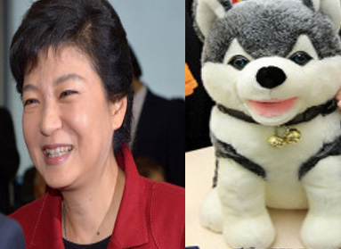박근혜(국회의원/새누리당)
야권 단일화 움직임으로 정국이 요동친 가운데 박근혜 새누리당 대선후보는 여대생과의 토크쇼에 참여하며 젊은 층과의 소통에 주력했다. 박 후보는 7일 김성주...형을 끌고 등장해 웃음을 자아냈다. 사회자가 무대 뒤에서 나타난 박 후보에게 “브라우니와 함께 오셨다”고 인사하자 그는 “브라우니가 저를 닮아서 과묵하다.