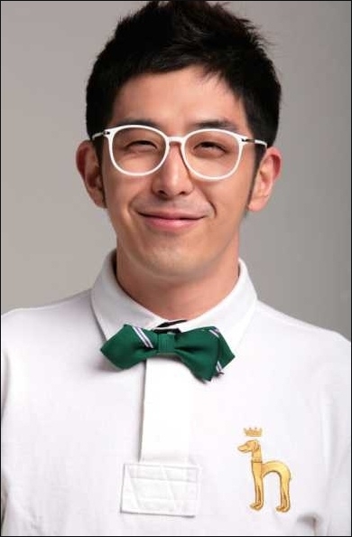 장태성(배우)
배우 장태성(32ㆍ사진)이 KBS 새 수목드라마 ‘전우치(극본 조명주 연출 강일수)’에 합류한다. 드라마 ‘전우치’는 율도국의 도사 전우치가 복수를 ... 없는 약자들에게 영웅이 되어가는 과정을 그린 드라마로, 차태현과 유이가 남녀 주연으로 출연한다.