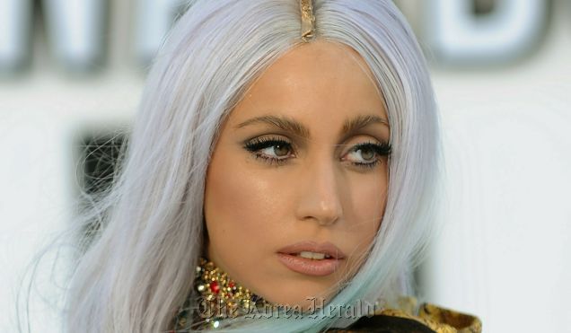레이디 가가(Lady GaGa/가수)
WASHINGTON (AFP) ― Pop diva Lady Gaga, currently on tour in South America, pledged $1 million to the American Red Cross on Wednesday for victims of superstorm Sandy in her hometown New York.