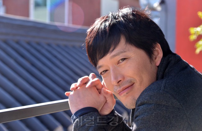 정재영 인터뷰.<br />이상섭 기자. babtong@heraldcorp.com 2012.11.02
정재영 인터뷰.
이상섭 기자. babtong@heraldcorp.com 2012.11.02
정재영 인터뷰.
이상섭 기자. babtong@heraldcorp.com 2012.11.02