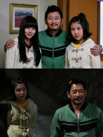 전광렬(가운데/배우)
드라마 ‘빛과 그림자’, ‘무사 백동수’, ‘싸인’ 등 다수의 작품에서 날카로운 눈빛이 돋보이는 선 굵은 연기로 카리스마의 대명사로 군림했던 전광렬은 ‘보고싶다’ 김성호 캐릭터를 통해 그간의 카리스마를 내려놓고 딸을 향한 따뜻한 부정(父情)과 애틋함, 살아있는 인간미로 색다른 매력을 과시하고 있다.
