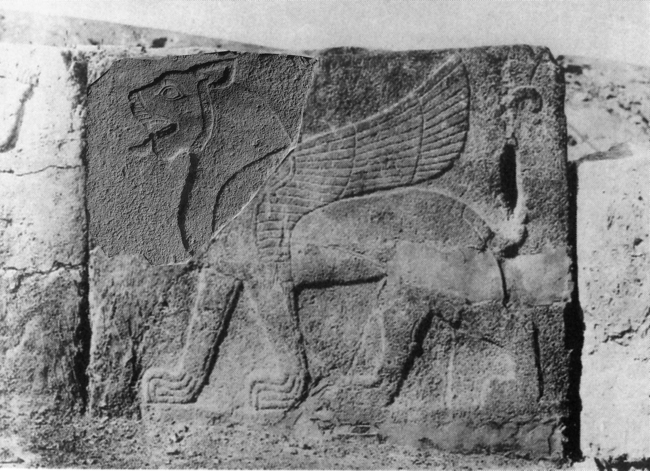 This image made available by the Joint Turco-Italian Archaeological Expedition on Nov. 1 shows a file photo of a reconstruction of the lion head fragment set into the slab now in the Anatolian Civilizations Museum in Ankara, Turkey.    AP-Yonhap News