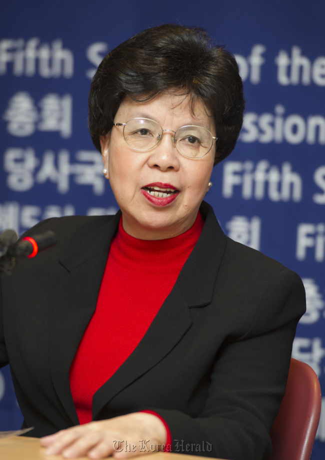 마가렛 찬(Margaret Chan/세계보건기구 사무총장)
Margaret Chan, director-general of the WHO, speaks at press conference in Seoul, Sunday.   WHO FCTC