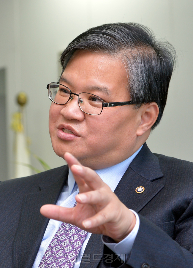 국회 예산정책처장 인터뷰(WHO). 박현구 기자phko@heraldcorp.com 2012.11.02
국회 예산정책처장 인터뷰(WHO). 박현구 기자phko@heraldcorp.com 2012.11.02
국회 예산정책처장 인터뷰(WHO). 박현구 기자phko@heraldcorp.com 2012.11.02