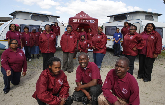 Staff members of Desmond Tutu TB Center in South Africa.   Chong Kun Dang