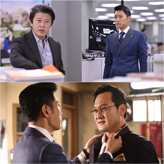 권해효(배우),김명민(배우),정만식(배우)
배우 김명민-정만식-권해효의 날선 대립각이 담긴 스틸 사진이 공개돼 팬들의 눈길을 끌고 있다.
지난 11월 12일 오후 방송한 SBS 월화드라마 ‘드라마의 제왕’(극본 장항준 이지효, 연출 홍성창) 3회에서는 이고은(정려원 분)의 고군분투로 강현민(최시원 분)이 드라마국에 ‘경성의 아침’ 남주인공임을 알렸다.
이날 방송에서는 앤서니(김명민 분)의 앞날에 대한 기대를 모으며 끝이 난 가운데, 오진완(정만식 분)의 멱살을 잡고 있는 그의 모습과 남운형(권해효 분)과의 대립을 담은 사진이 공개됐다.