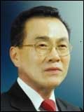 유한식(세종시장)
대한간호협회 보건간호사회(회장 이순남)는 “2012년 국민의 건강증진 및 지역보건의료 향상에 기여한 공로를 인정, 세종시 유한식 시장에게 감사패를 증정한다”고 13일 밝혔다.