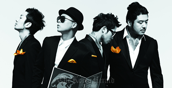 브라운아이드소울(가수/남자그룹)
The R&B quartet Brown Eyed Soul will embark on a seven-city tour beginning Dec. 15.   Santamusic