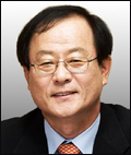 김철하(기업인/CJ제일제당 대표이사)
CJ제일제당은 3대 신(新)성장동력인 바이오와 신소재식품, 가공식품 부문에서 세계화를 구현，국내 1위 종합식품회사를 넘어 ‘글로벌 N0 1. 식품 & 바이오 기업’이 되겠다는 목표를 갖고 있다.