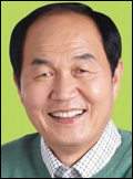 이수호(서울시교육감 후보)
서울시교육감 재선거 민주ㆍ진보 진영 단일후보로 선출된 이수호(63) 전 전국교직원노동조합 위원장은 “서울형 혁신학교를 내실있게 진화하고 확대하는 데 주력하겠다”며 “곽노현 전 교육감이 계획 대로 2014년까지 300개 정도로 확대할 수 있도록 노력할 것”이라고 말했다.