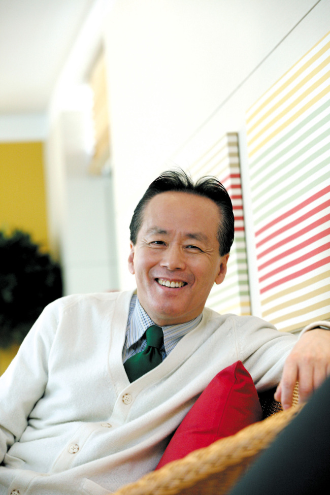 금난새(지휘자)
대구필하모닉오케스트라 창단 22주년을 기념하는 공연 ‘금난새와 함께하는 좋은 친구, 좋은 만남’이 오는 19일 오후 7시30분 대구북구문화예술회관에서 열린다.