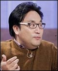 이혁재(방송인)
이혁재는 최근 진행된 종합편성채널 MBN 속풀이 토크쇼 ‘동치미’ 녹화에 출연해 방송활동을 중단한 이후 생활고를 겪었음을 털어놨다.
　이날 방송에서 이혁재는 “방송 생활 등을 통해 15년간 모은 돈을 올인해 4년 전 콘텐츠 관련 사업을 시작했다. 하지만 현재 연 이자만 2억에 이를 정도로 경제적 어려움을 겪고 있다”고 말했다.