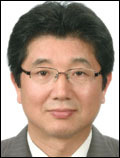 김건영(코트라 마드리드 무역관장)
스페인 사람들은 외부인에게도 친절하다. 무역관 엘리베이터에서 만나는 스페인 사람들은 꼭 서로에게 간단한 안부 인사를 한다. 먼저 내리는 사람들은 엘리베이터 속에 남은 사람들에게 다음에 또 보자는 이야기를 남기고 내린다.