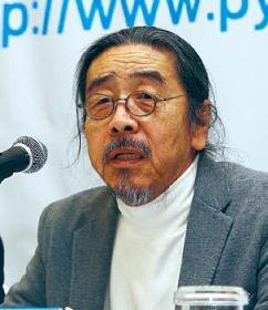 이외수(소설가)
Novelist Lee Oi-soo speaks at a news conference after being named a honorary ambassador for the 2018 Winter Olympics. (Yonhap News)
