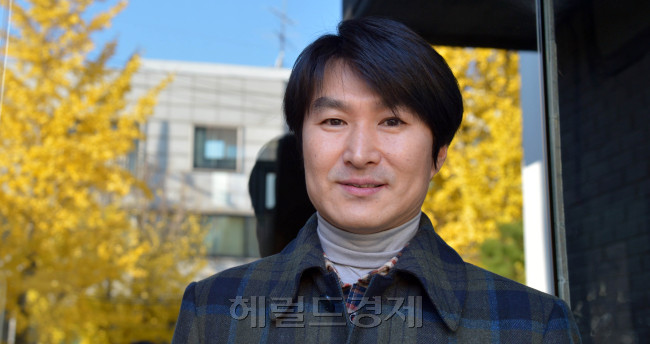 이응민 파스텔뮤직 대표<br />김명섭 기자 msiron@heraldcorp.com
이응민 파스텔뮤직 대표
김명섭 기자 msiron@heraldcorp.com
이응민 파스텔뮤직 대표
김명섭 기자 msiron@heraldcorp.com