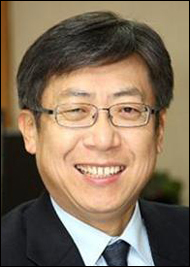 박재식(금융인/금융정보분석원장 사장)
한국증권금융은 20일 임시주주총회를 열어 사장후보추천위원회가 추천한 박재식<사진> 금융정보분석원장을 신임 대표이사 사장으로 선출했다고 밝혔다.
박 신임 사장은 기획재정부 및 금융위원회 등 주요 경제ㆍ금융부처에서 폭넓은 정책역량과 풍부한 경험을 쌓아왔고, 국제적 마인드를 겸비한 경제ㆍ금융 분야의 전문가다.