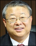 송재빈(공무원/한국건설생활환경시험연구원 원장)
한국건설생활환경시험연구원(KCLㆍ원장 송재빈)은 20일 환경부 국립환경과학원으로부터 어린이활동공간 ‘환경유해인자 시험ㆍ검사기관’ 제1호로 지정받았다고 밝혔다.