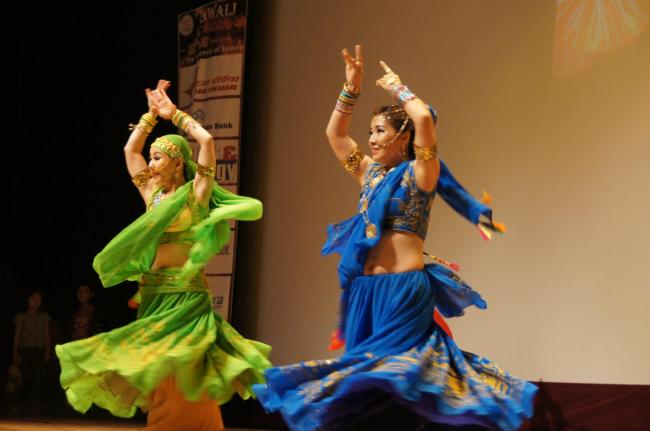 Dancers from the Indian Cultural Center perform during the Diwali Celebrations at the University of Suwon’s Balcanto Art Center on Nov. 11.   IIK