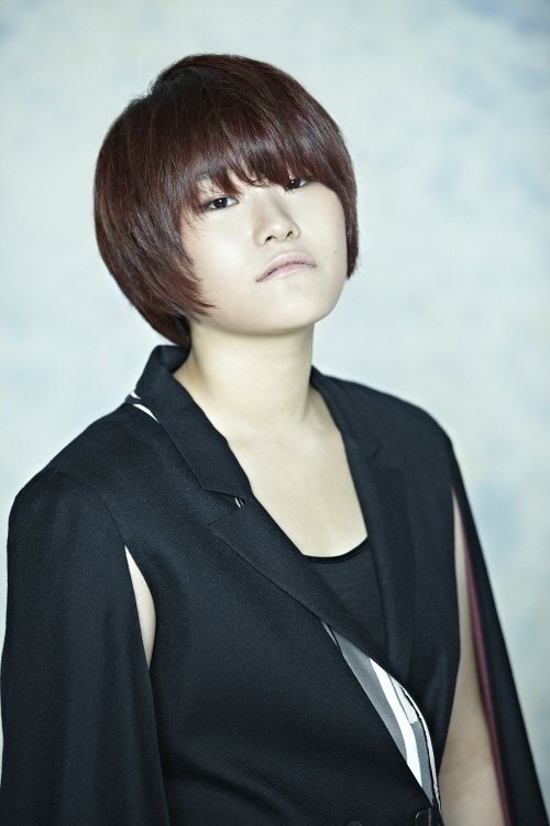 손승연(가수)
엠넷 닷컴에서 방송하는 밴드 공연 풀 버전 프로그램인 ‘엠긱스(Mgigs)’의 일환으로 지난 9일 서울 여의도 엠펍에서 열린 이번 공연은 엠넷 닷컴 홈페이지에서 무료로 감상할 수 있어 네티즌의 관심을 받고 있다.