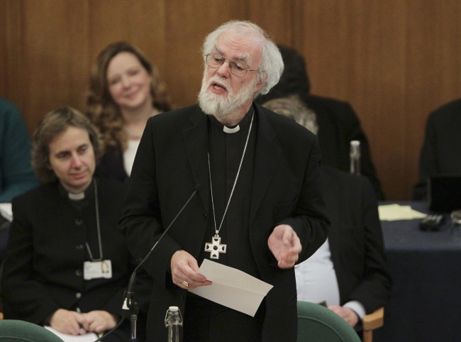 로완 윌리엄스(Rowan Williams/종교인/영국캔터베리 대주교)
Rowan Williams, the outgoing Archbishop of Canterbury, speaks during a meeting of the General Synod of the Church of England in London on Tuesday.   AP-Yonhap News