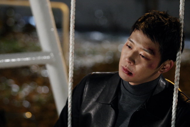 박유천(배우/가수/JYJ)
MBC 수목드라마 ‘보고싶다’의 주인공 박유천이 그리움이 가득한 사진을 공개해 팬들의 궁금증을 자아내고 있다. 11월 21일 ‘보고싶다’ 제작사 측은 극중 한정우(박유천 분)이 추억이 깃든 놀이터에서 이수연(윤은혜 분)을 홀로 기다리고 있는 사진을 공개해 보는 이로 하여금 먹먹함을 자아내고 있다.