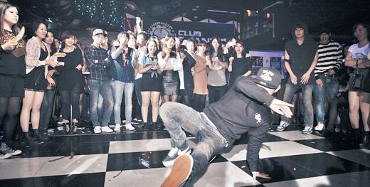 Club Phantom strictly for hip-hop lovers - The Korea Herald